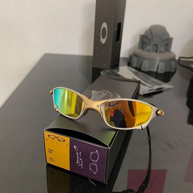 Juliet - Frame: 24K | Lens: Gold