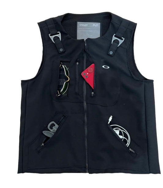 Piet The Future | | Oakley's new vest