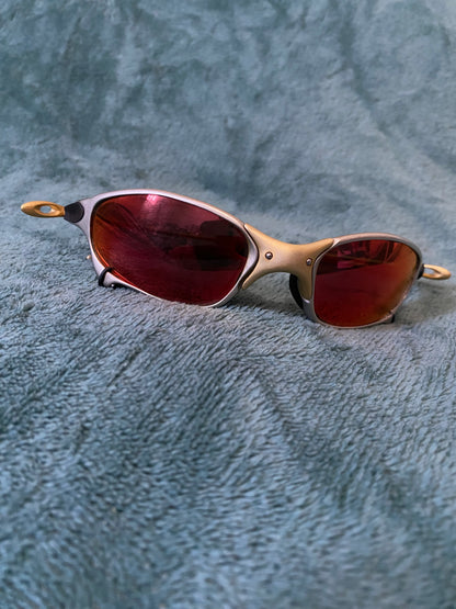 JULIET | Frame: 24K - Lens: dark | OURO